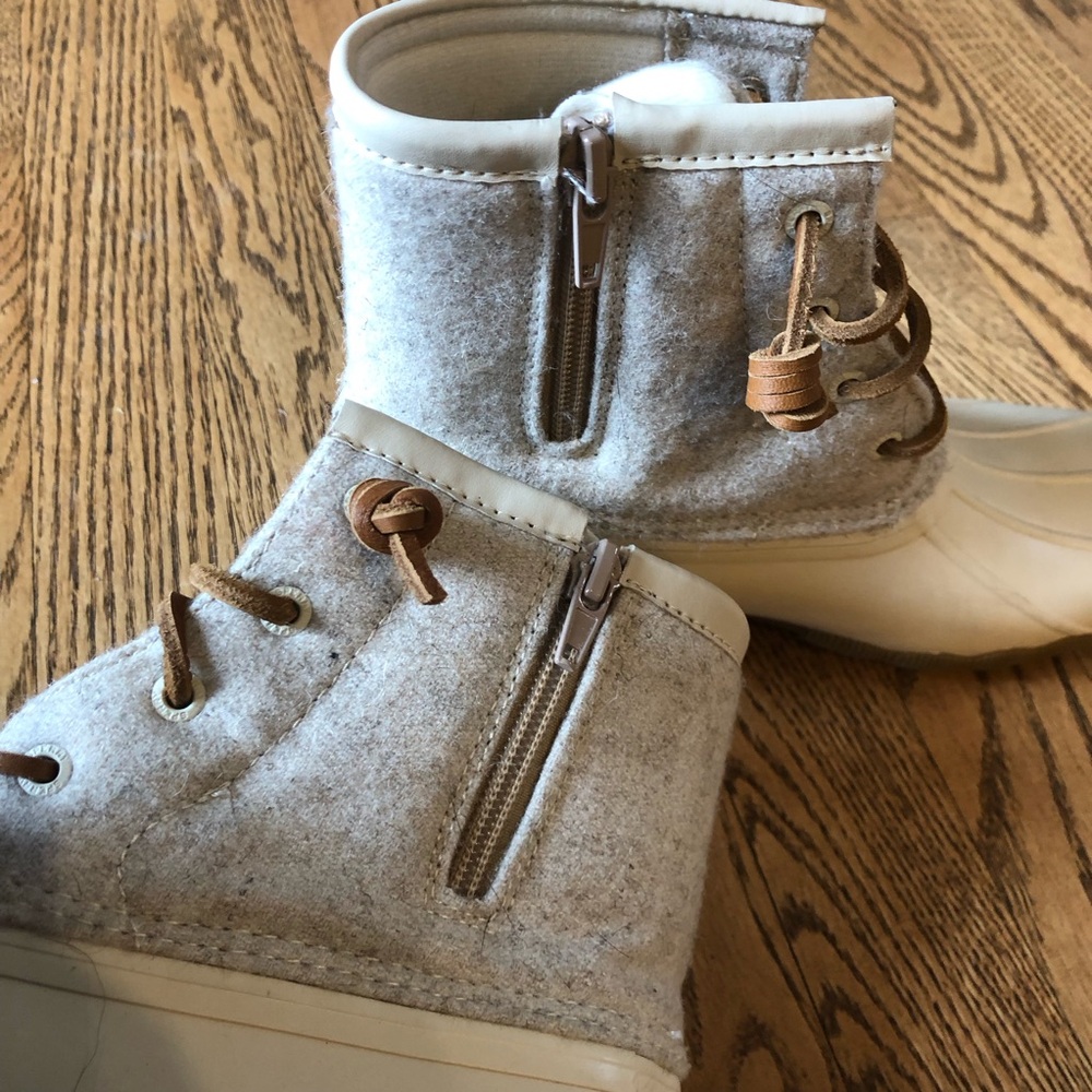 Sperry Saltwater Duck Boots Cream - Picture 6 of 11